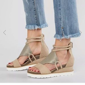 Diba True leather sandals